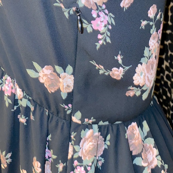 Zara Floral Print Dress with Tie Detail - Picture 8 of 8
